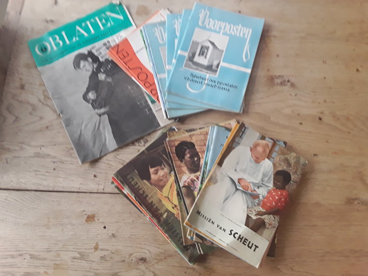 Ontspanning Verkoop originele oude religieuze tijdschriften