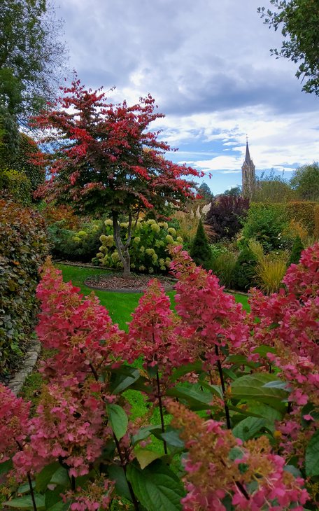 Ontspanning Een herfstsfeer de tuin sleutel tijd