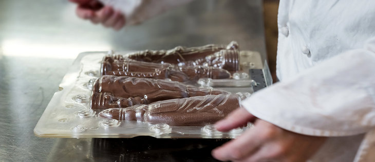 Tentoonstellingen Bezoek ambachtelijke chocoladefabriek vrienden in bedrijf (atelier)