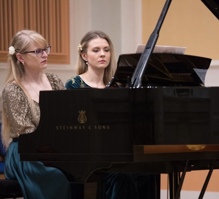 Concerten Piano Quatre Mains Anna Nagwanshi & Bohuslava Cavusoglou Mozart, Schubert,Brahms