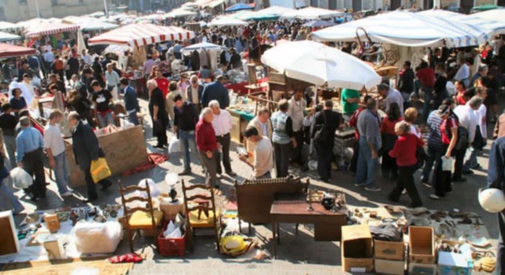 Ontspanning Garage sale, zoektocht kindervlooienmarkt